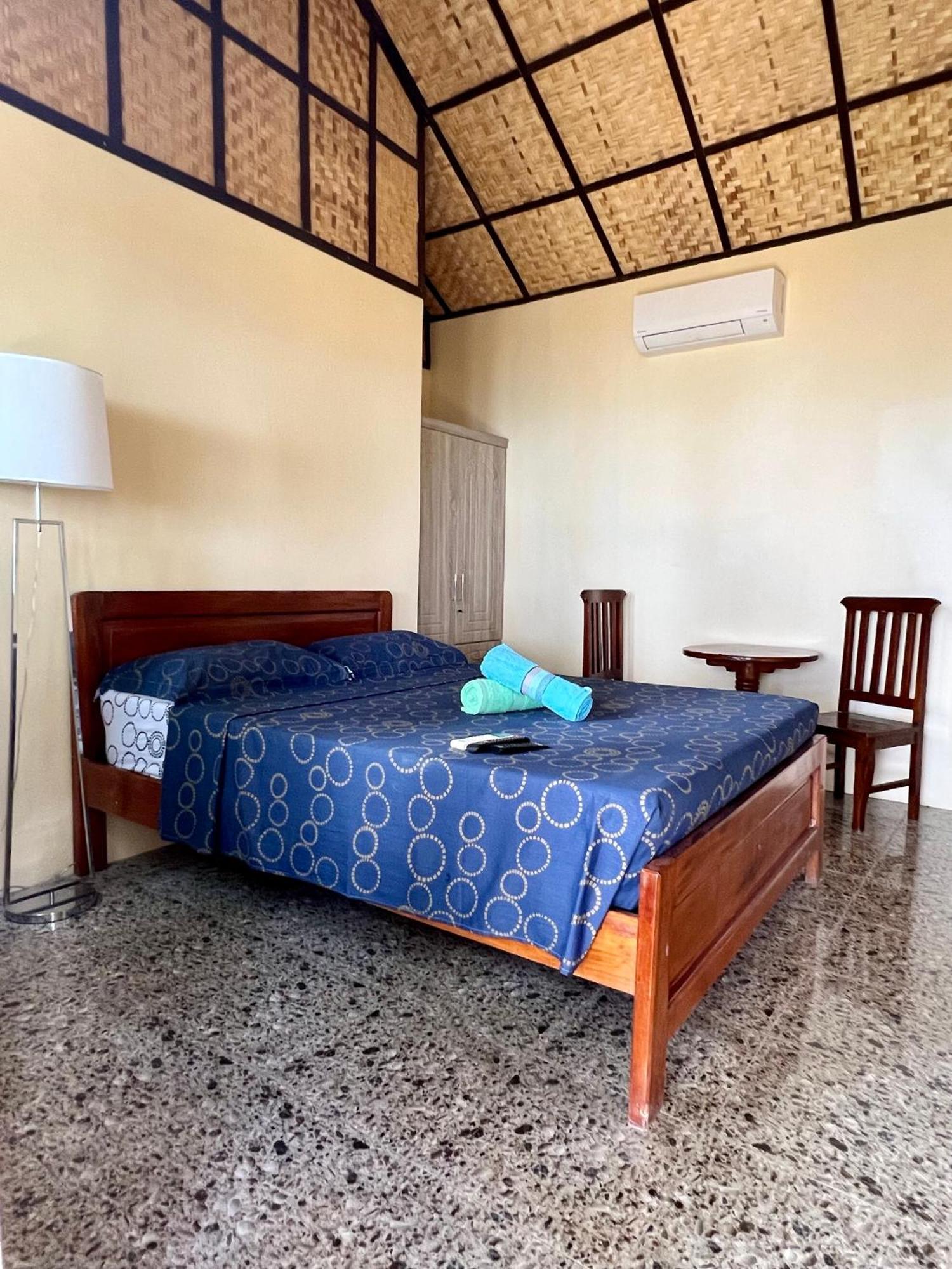 แบมบู พาราไดซ์ บีช รีสอร์ต Hotel Argao ภายนอก รูปภาพ