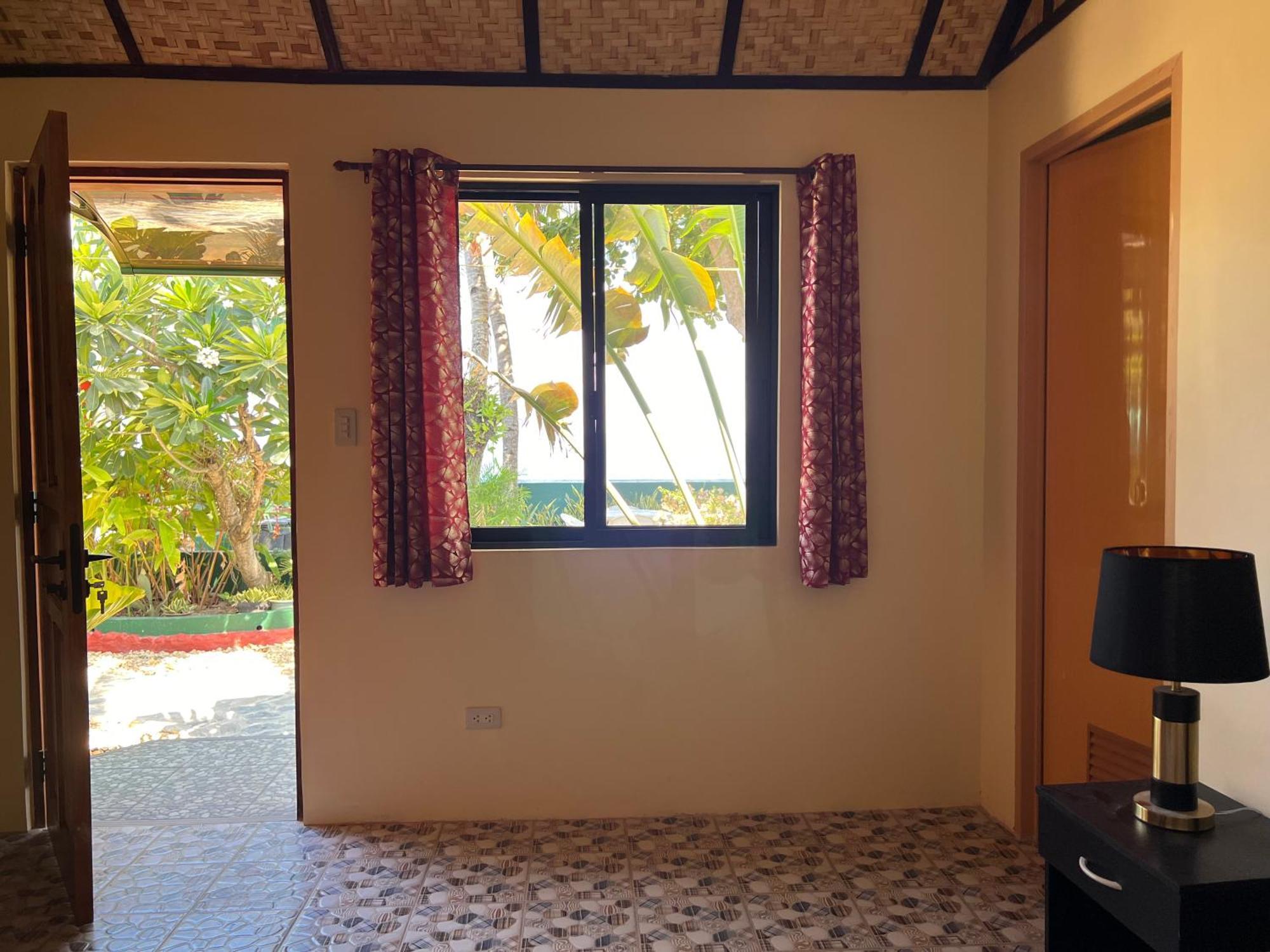 แบมบู พาราไดซ์ บีช รีสอร์ต Hotel Argao ภายนอก รูปภาพ